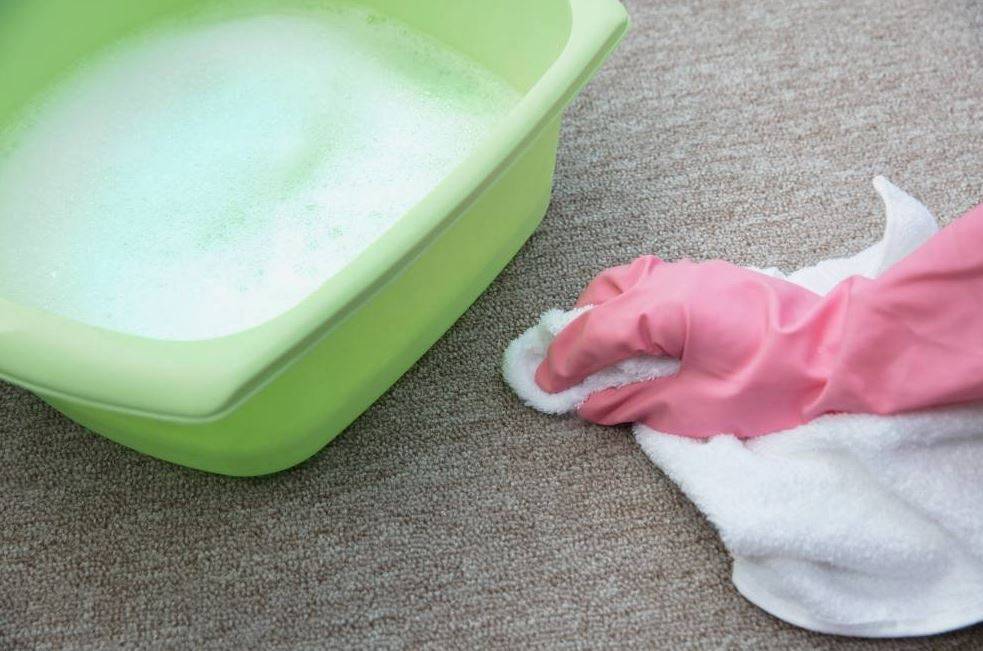 Çamaşır suyu lekesini yok eden yöntem! Tamamen ortadan kaldırıyor lekeden eser kalmıyor 14